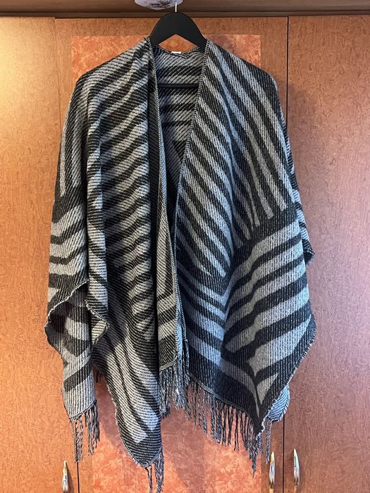 Poncho cardigan calduros