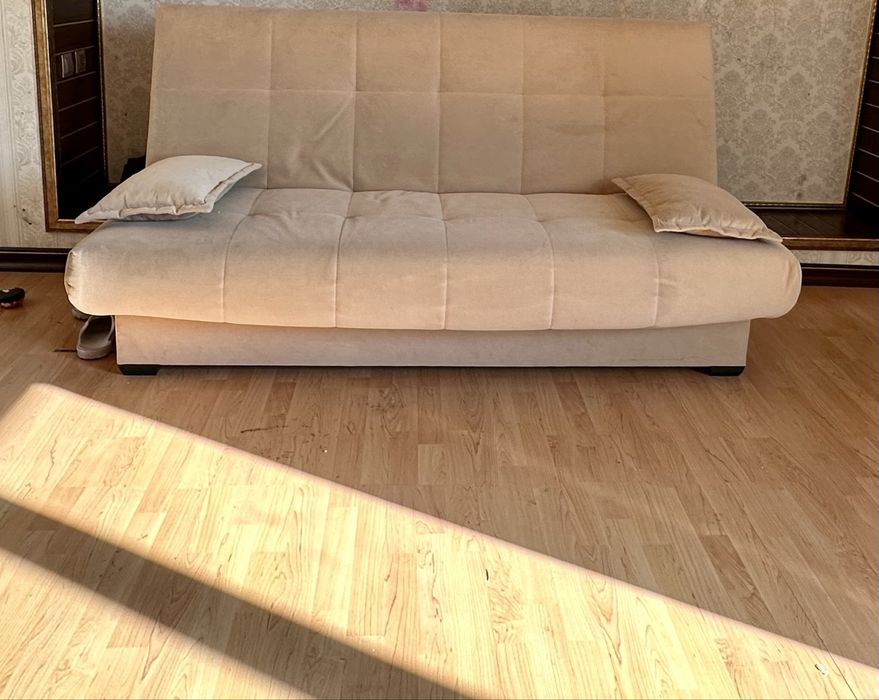 Продам диван дешево