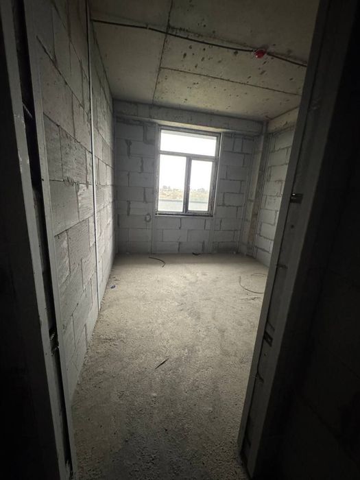 Продаётся квартира , площадь 62 КВ новостройка коробка