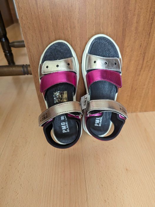 Детски сандали Primigi