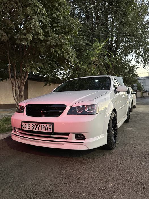 Продаю автомат Lacetti 1.6 идеал