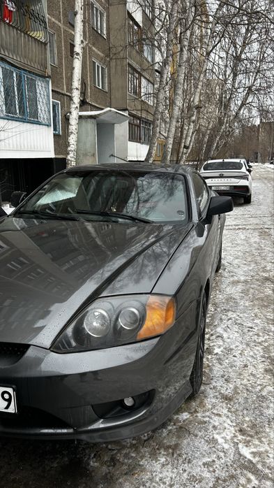 Hyundai Tuscani 2001 год