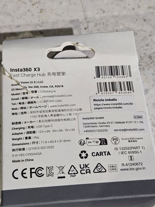 Insta 360 Fast Charge Hub X3