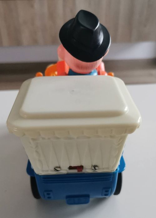 VANDUTA Jucarie masinuta chinezeasca, anii 80, de colectie, cutie orig