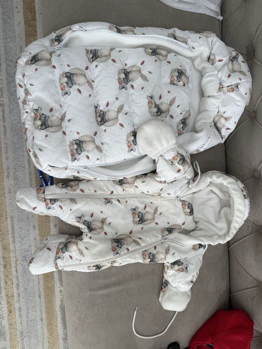 Продам детский конверт- комбенизон в отличном состоянии