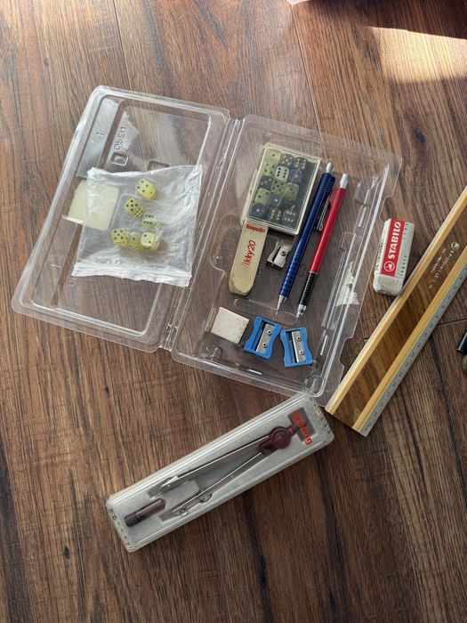 Vand set birotica accesorii din anii 2000