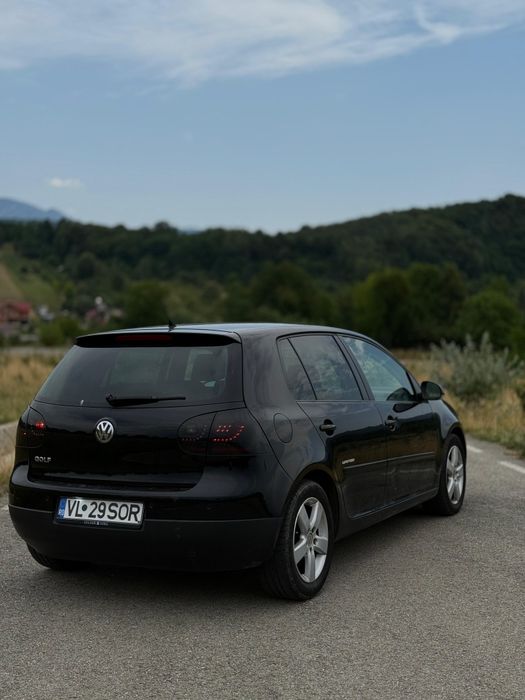 Vând golf 5 1.4 benzina