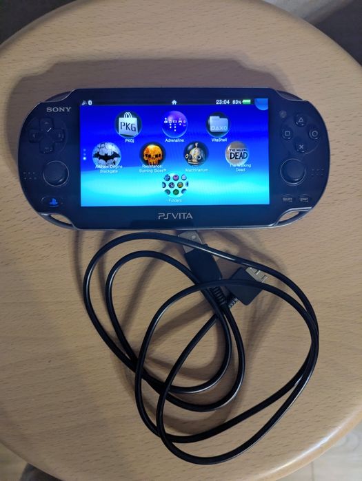 Продам ps vita 1000