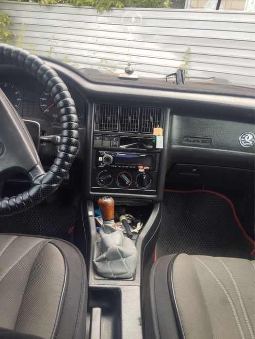 Продам Audi  80 Костанай