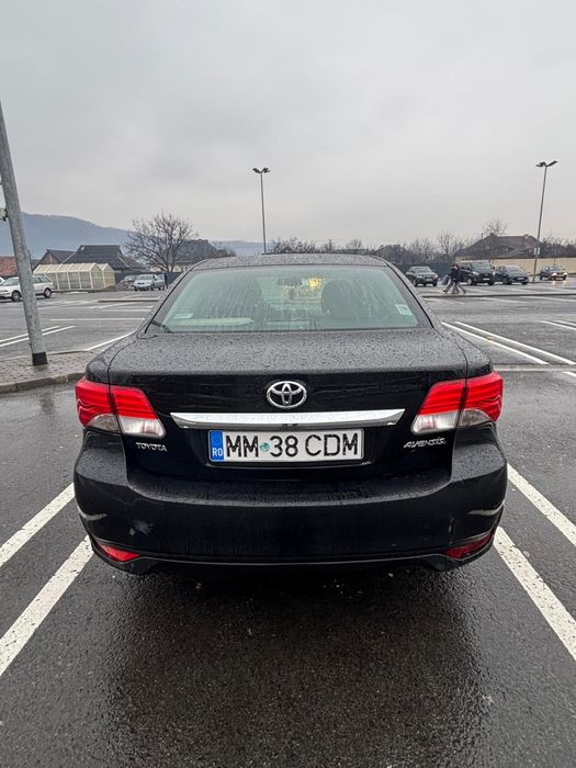 Toyota Avensis 2012