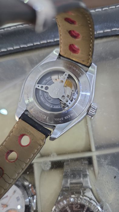 De vânzare două ceasuri tissot