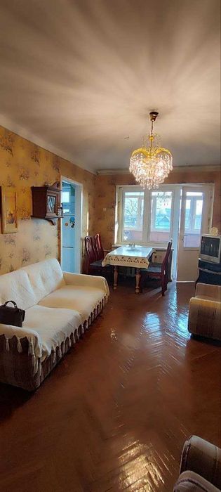 Волгоградская Кирпич 3/4/4 балкон 2/4 Ориентир София