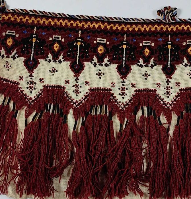 100-На Годишен КОВЬОР КАЛЪФКА ВЪЗГЛАВНИЦА Бродерия Шевица