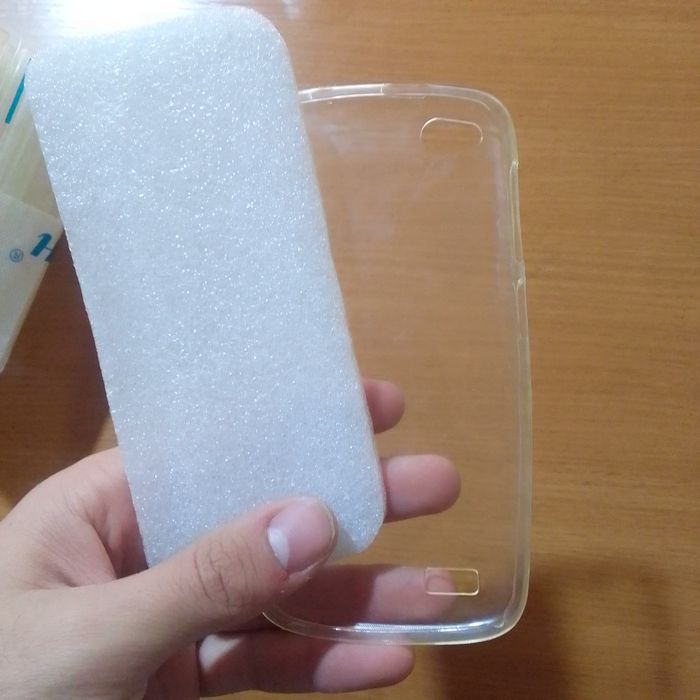 Yanga Redmi 4a chexol sotiladi komplekt 15ta bor