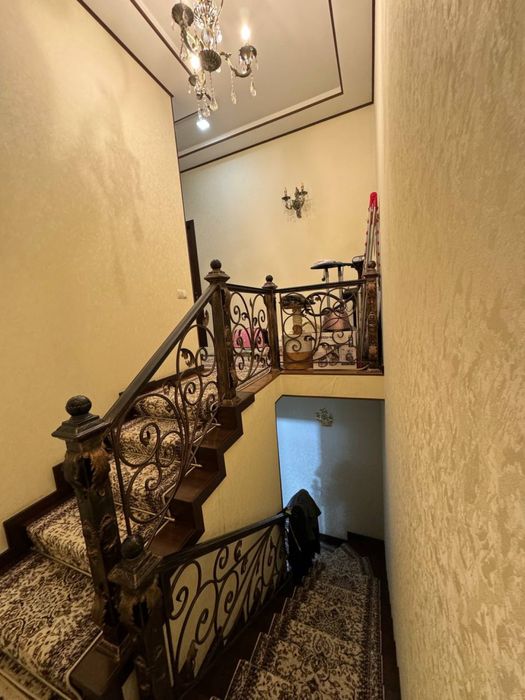 Евро участка офис учун ижарага берилади ёки сотилади