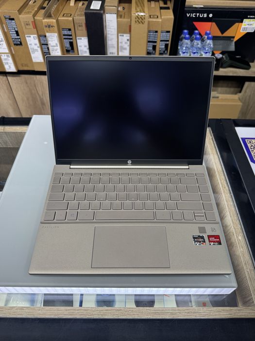 HP Pavilion  13.3" IPS 300nits AMD Ryzen 5 5600U 16GB LPDDR4 256GB SSD