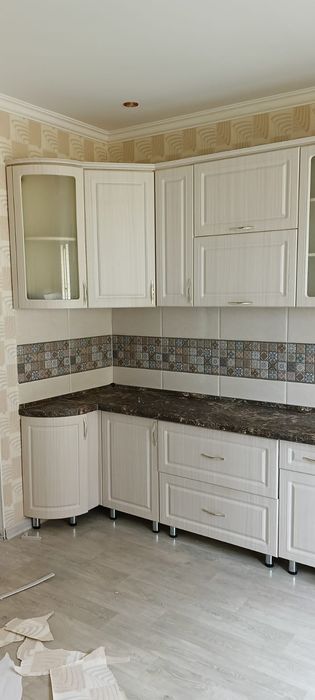 Продам б/у кухню