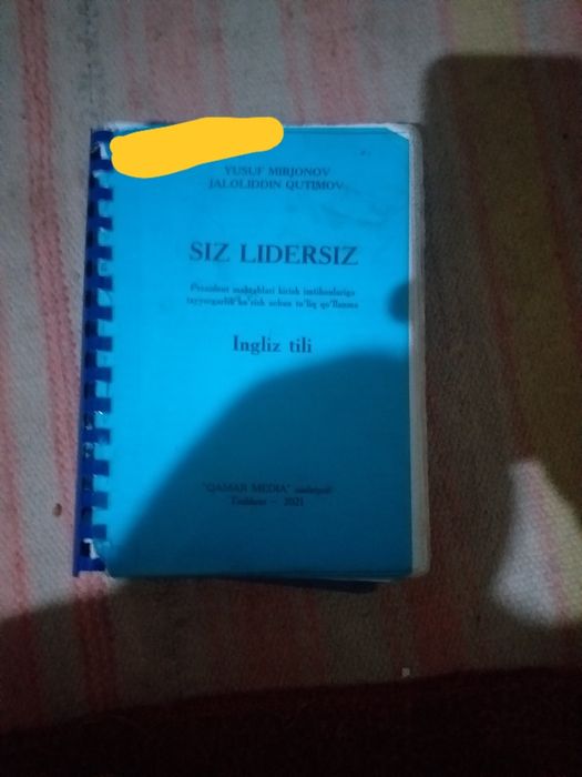 Ingliz tili kitoblar sotiladi eski ishlatilgan taxshi saqlangan