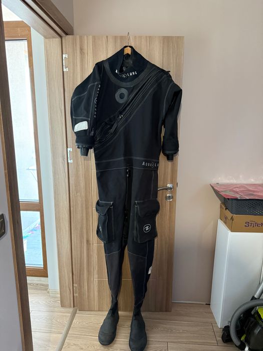 Сухи водолазни костюми !