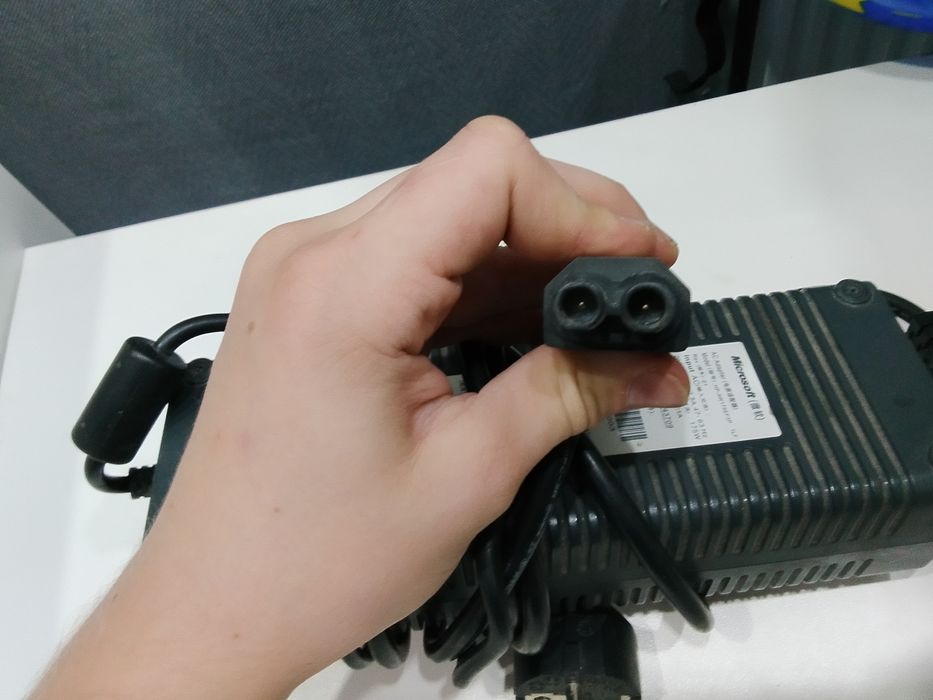 Продам xbox 360 не дорого без торга