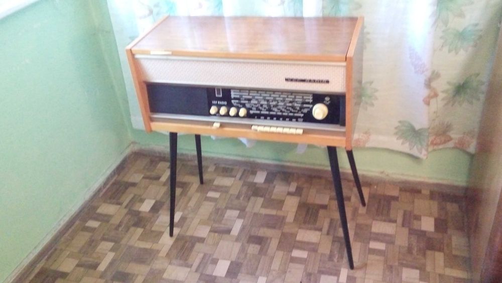 Продавам Радиола VEF RADIO