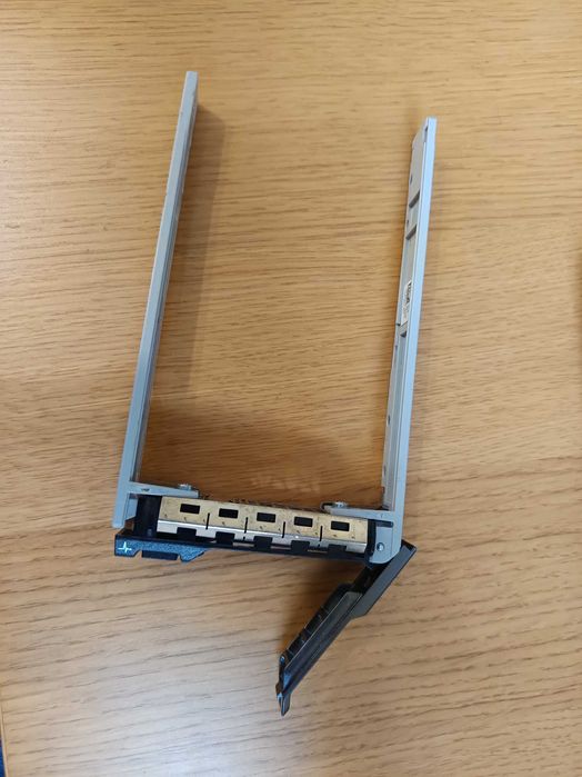 Държач за дискове Caddy Dell Power Edge R620/R720