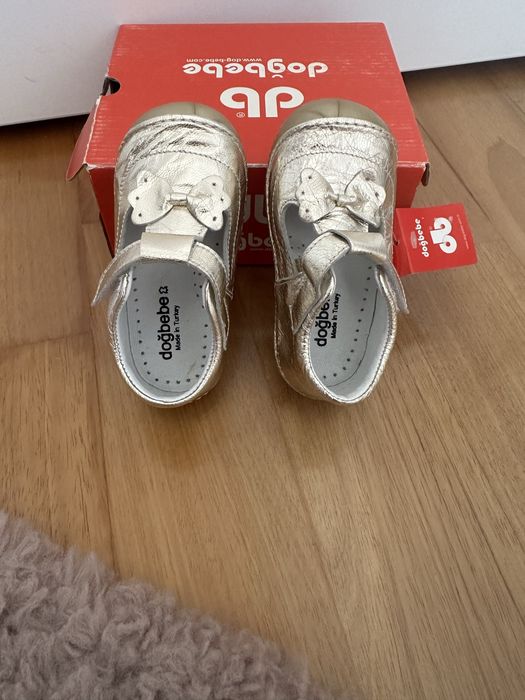 Pantofi noi din piele pentru copii, marimea 21