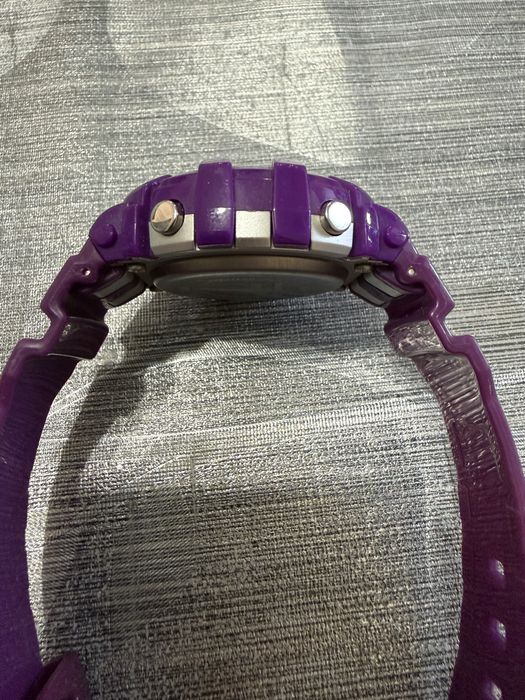 Часовник Q&Q водоустойчив,лилав