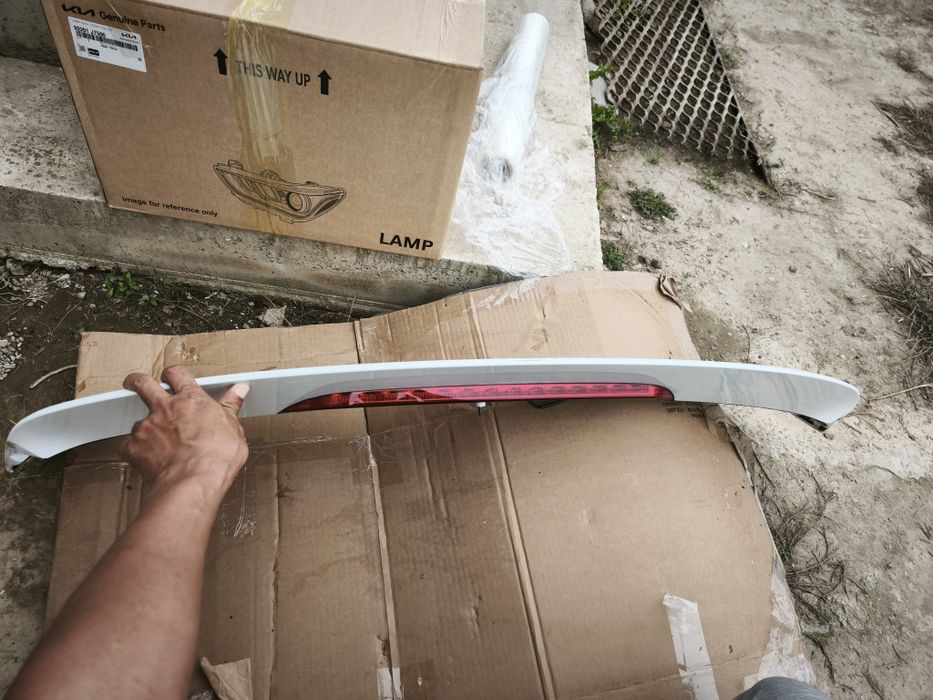 Спойлер козырек крышки багажник Киа Сид kia ceed 87211J7300