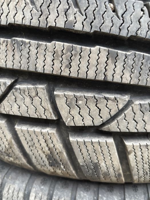Зимни гуми 235/55/17