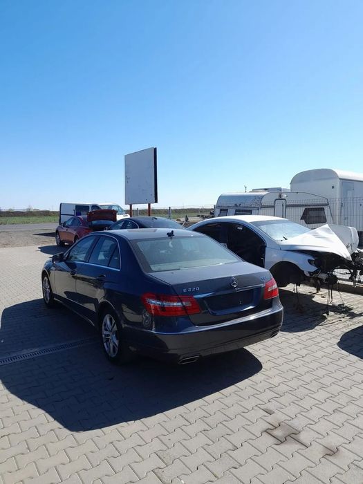 Dezmembram Mercedes-Benz E Class W212 2.2 CDI an fabr. 2012