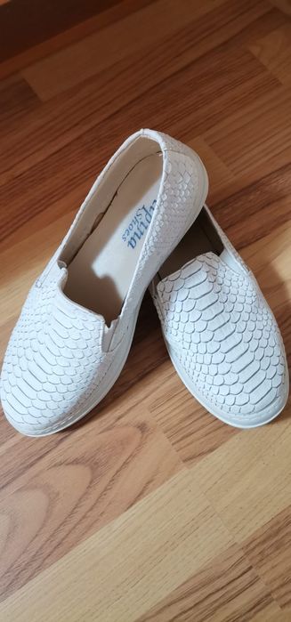 Pantofi balerini fete .!