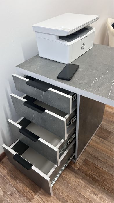 Продам офисный стол