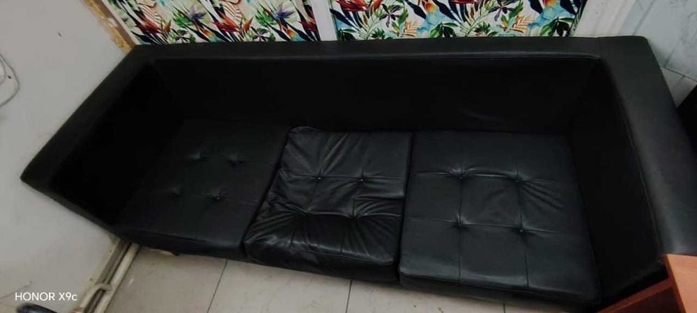 Диван черный б/у