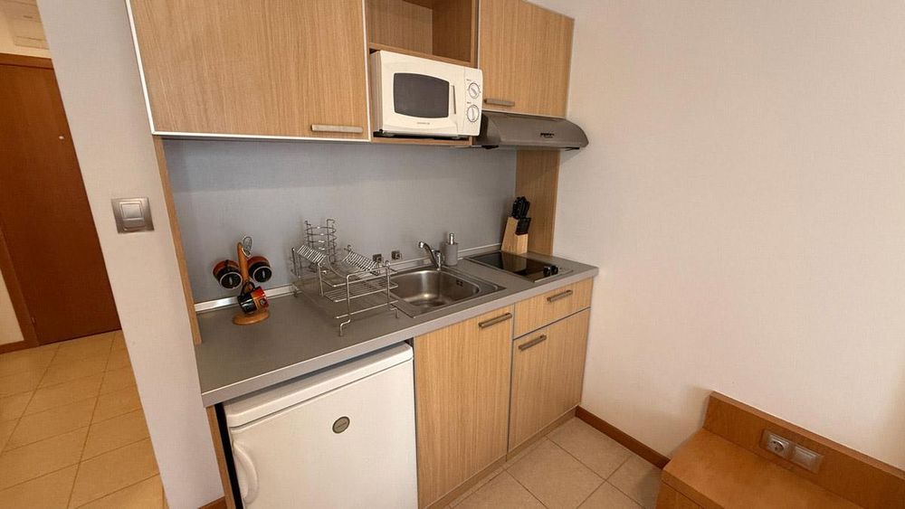 Продава се Едностаен апартамент в Бургас, Долно Езерово - 42 кв.м за 1643 €/кв.м - Снимка #2