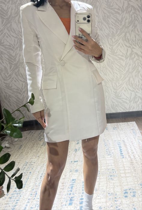 Пиджак платье , белого цвета