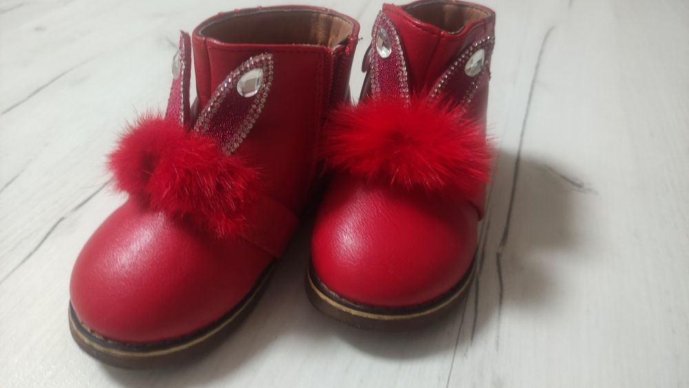 Ботиночки для девочки со стразами