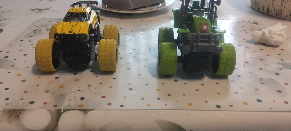 Продам классные игрушки перевертыши для мальчиков