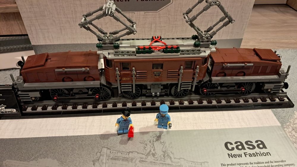 Set Lego 10277 Locomotiva Crocodil