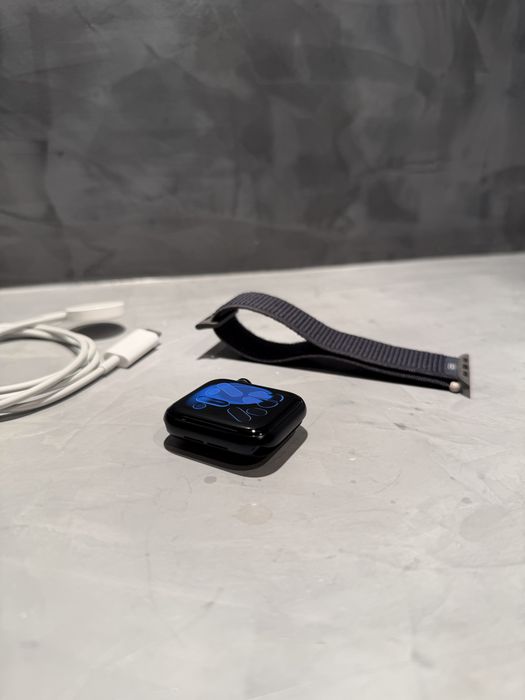 100% батерия! КАТО ЧИСТО НОВ Apple Watch SE 2 gen GPS