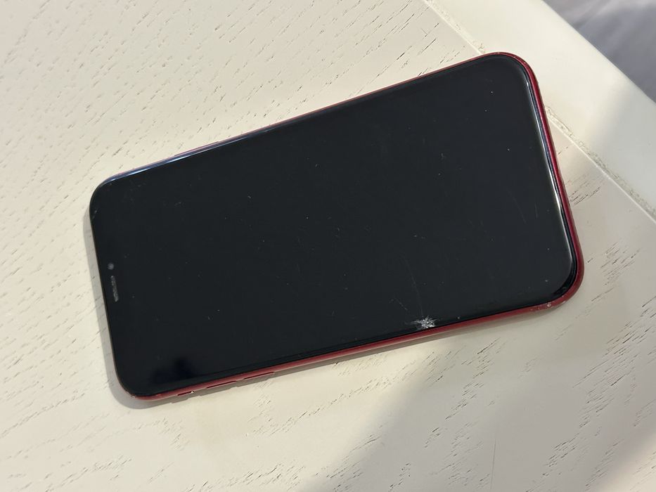 Продам айфон xr на 128 быстрым  торг
