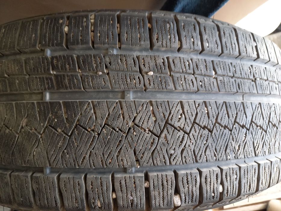 Продам шины комплект