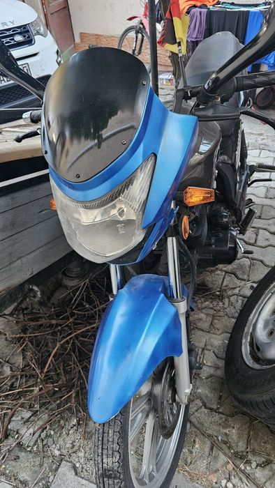 vand motocicleta  kymco pulsar 125