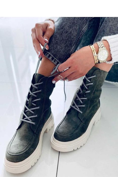 Ghete cool cu siret  piele intoarsa ecologica verde