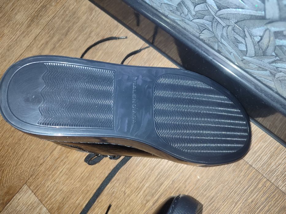продам balenciaga arena