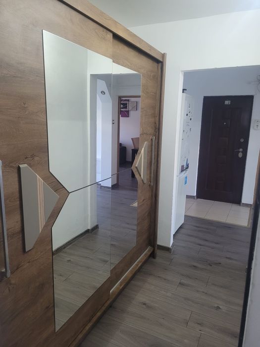 Over spre inchiriere apartment 3 camere