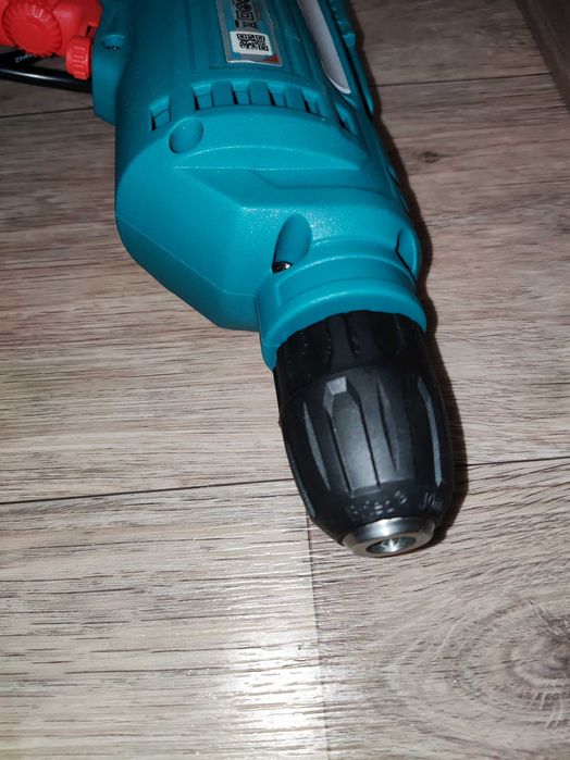 Дрель тотал станция метро Москва