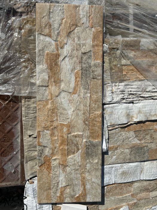 Vând gresie exterior