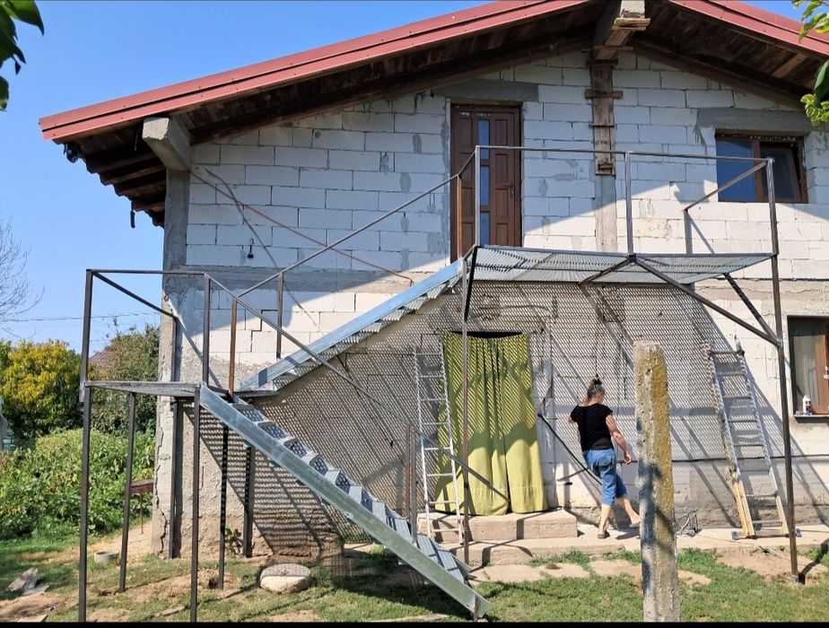Scări zincate galvanizate