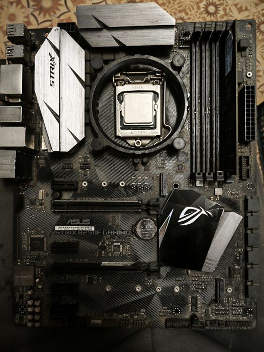 Материнская плата Asus Rog B250F GAMING